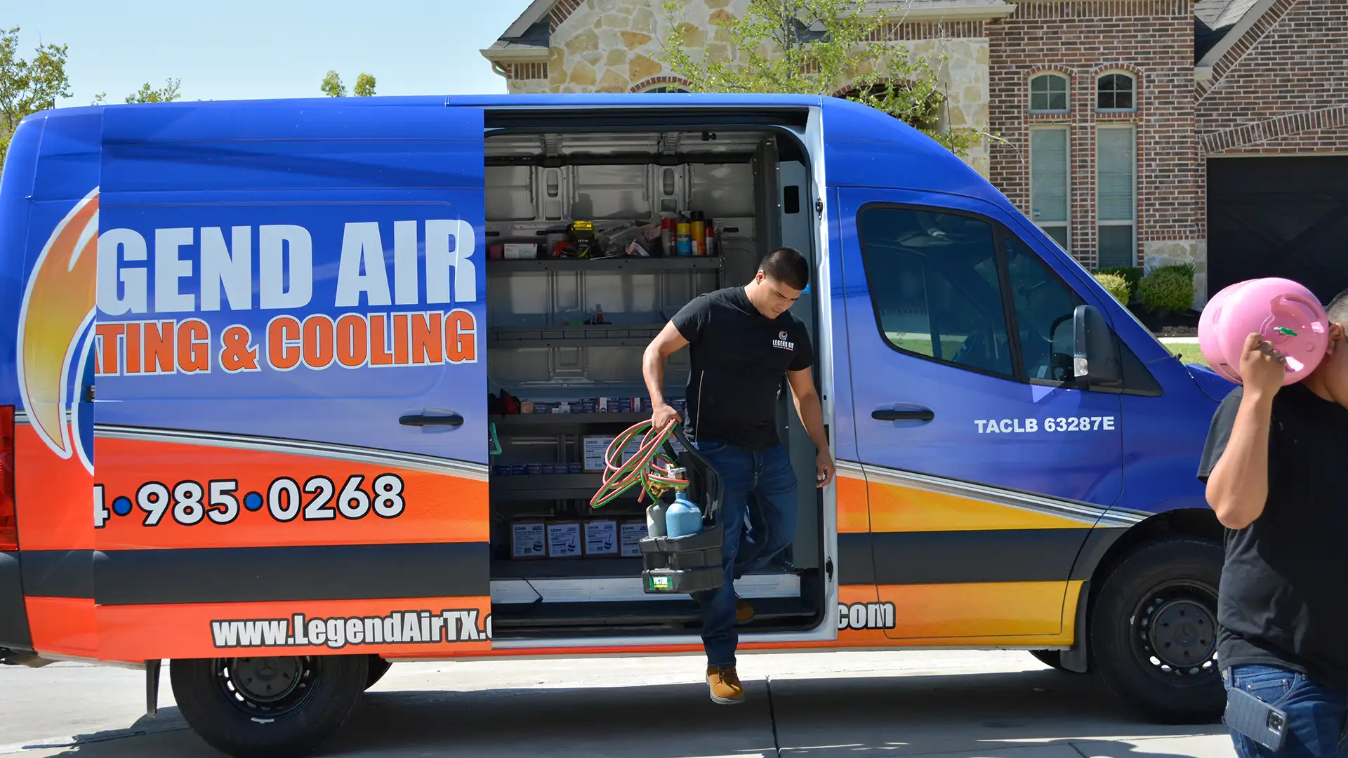 Legend Air technicians arrive on the scene of an HVAC repair job in Little Elm TX